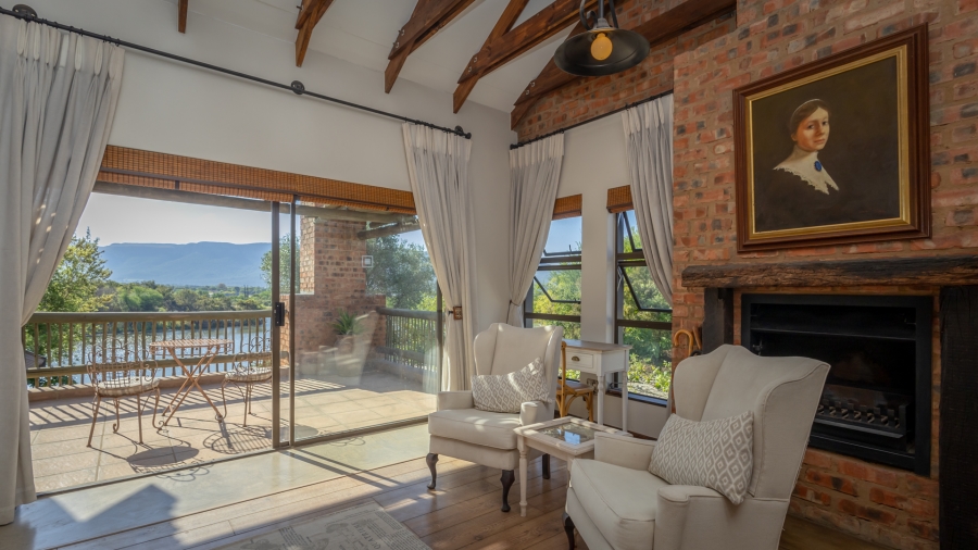 3 Bedroom Property for Sale in The Coves North West